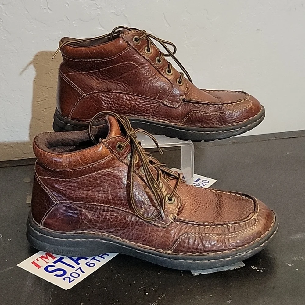 COLUMBIA Wayne 8 Lace up Leather Moc Toe Boot